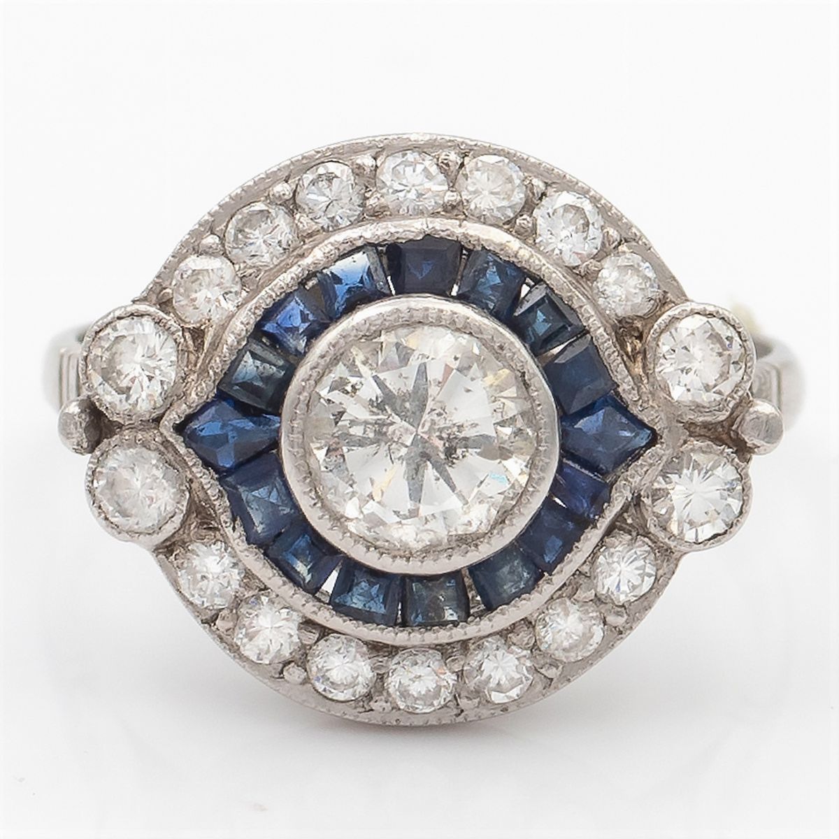 Anello Decò in Platino Diamanti e Zaffiri