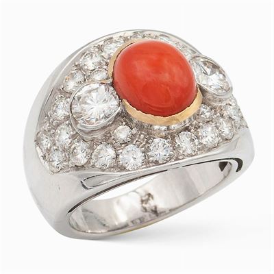 Anello in Oro Bianco e Giallo 18kt con Corallo e Diamanti