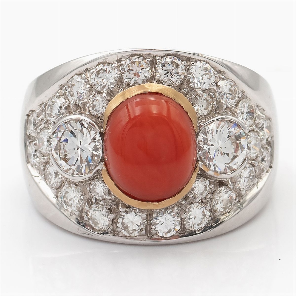 Anello in Oro Bianco e Giallo 18kt con Corallo e Diamanti