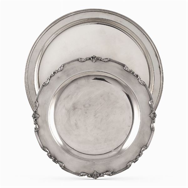 Group of silver objects (2)