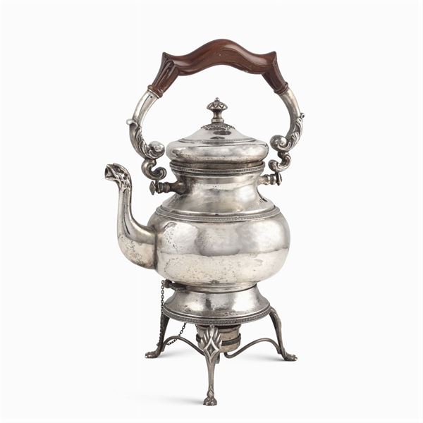 Tea Kettle in argento