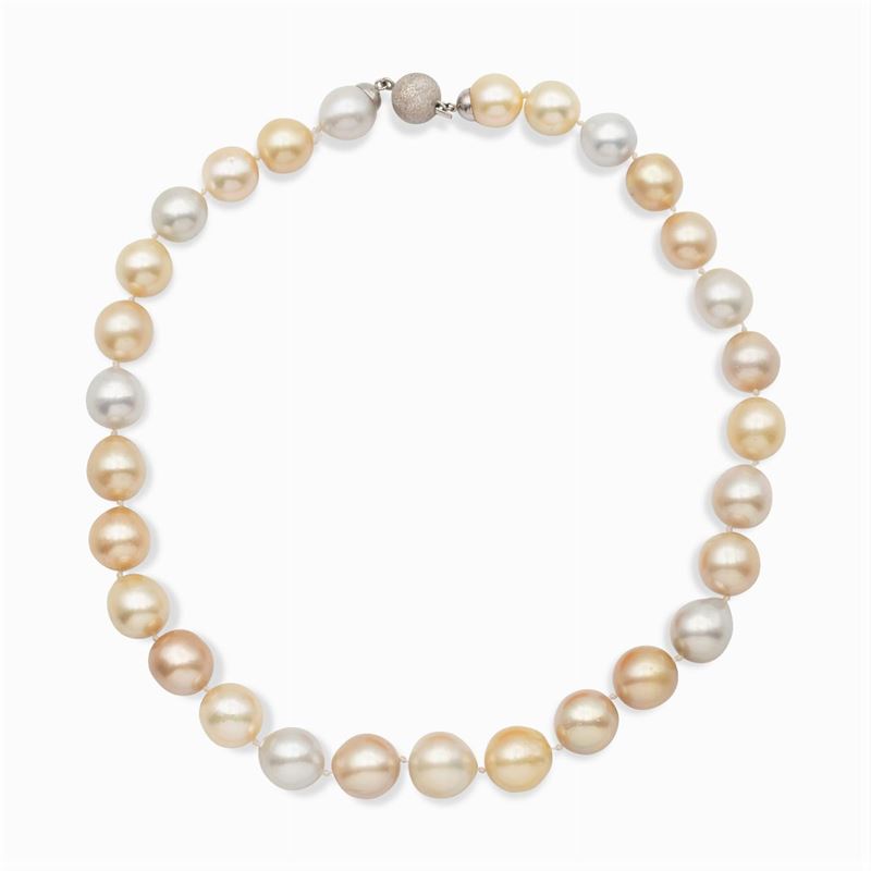 Collana Ad un Filo di Perle South Sea a Tre Colori