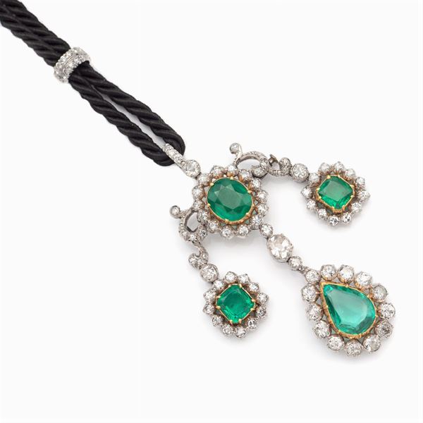 Spilla pendente con smeraldi naturali Columbia e diamanti  (anni 50/60)  - Asta GIOIELLI E OROLOGI DA COLLEZIONE - Colasanti Casa d'Aste