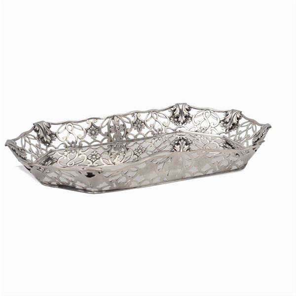 Octagonal silver centerpiece