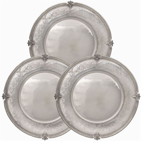 Silver place plates set (6)  (Italy, 20th century)  - Auction FINE SILVER AND THE ART OF THE TABLE - Colasanti Casa d'Aste