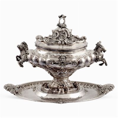 Importante Zuppiera in Argento con Presentoire