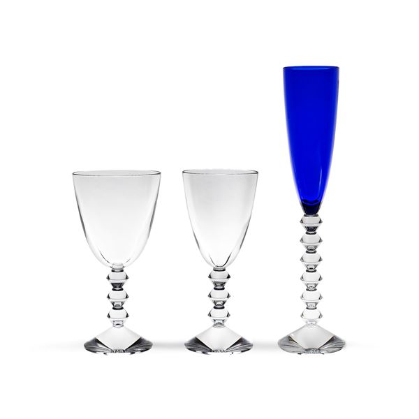 Baccarat, servizio di bicchieri in cristallo trasparente e blu cobalto (36)