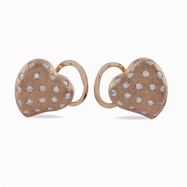 Leo Pizzo, heart shaped lobe earrings
