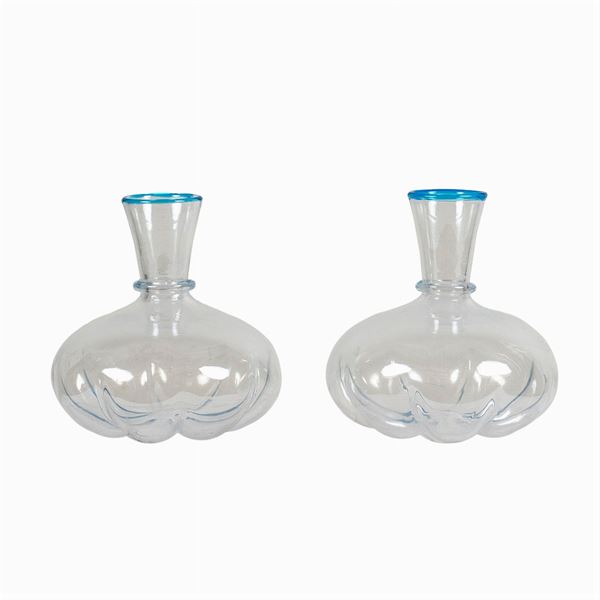 Pair of transparent glass bottles  (Italy, 20th century)  - Auction TIMED AUCTION 20TH CENTURY DECORATIVE ARTS - Colasanti Casa d'Aste