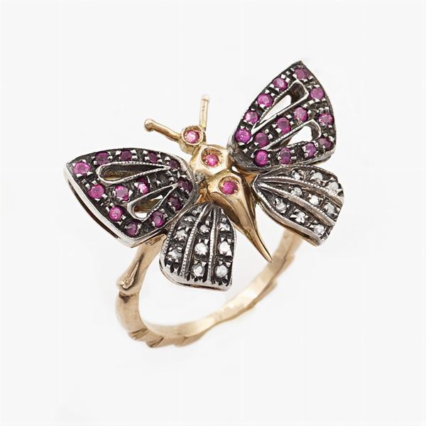 Anello farfalla pendente in oro rosa 14kt e argento  - Asta GIOIELLI E OROLOGI  - Colasanti Casa d'Aste