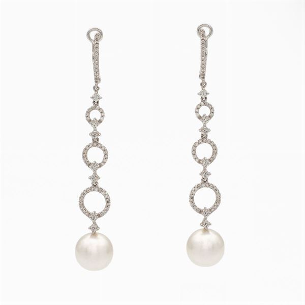 Orecchini pendenti in oro bianco 18kt con diamanti