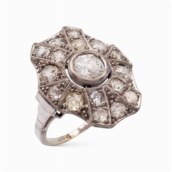 Anello a losanga in oro bianco 18 kt e diamanti