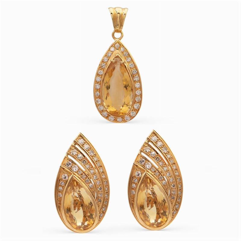 Orecchini a Lobo e Pendente En Suite in Oro Giallo 18kt