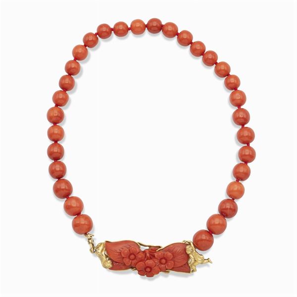 Collana ad un filo di corallo rosso