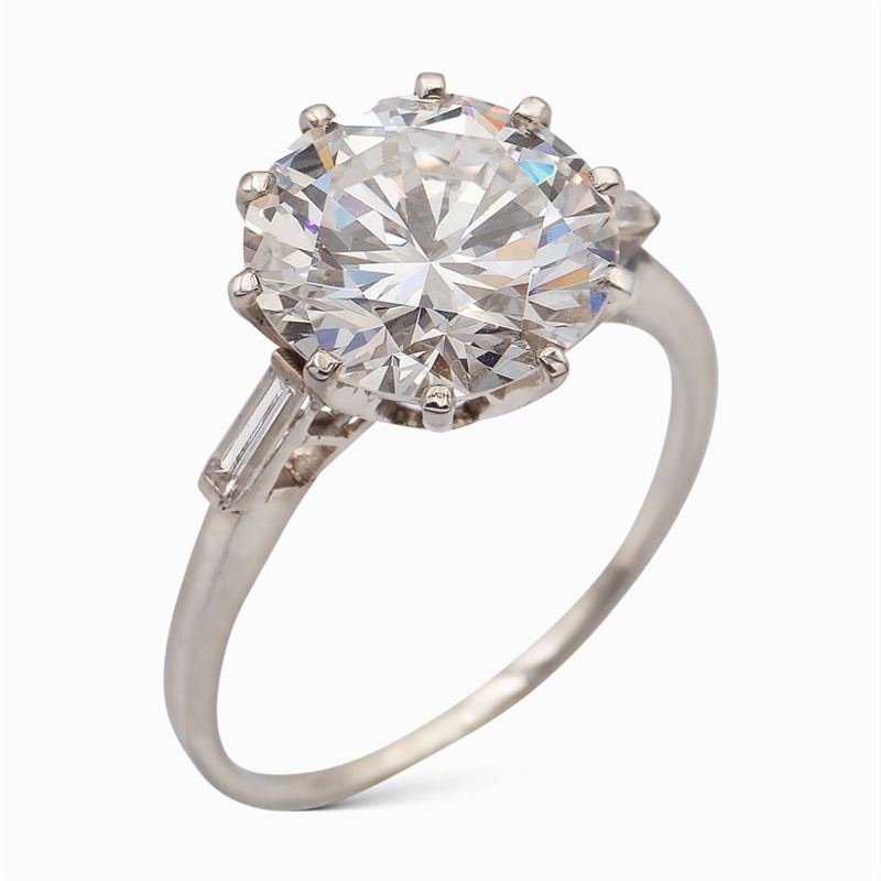 Anello Solitario con un Diamante Taglio Brillante Ct 3,32