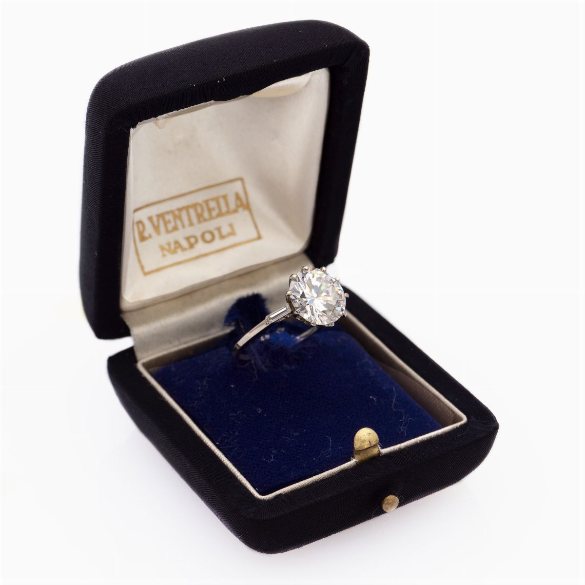 Anello Solitario con un Diamante Taglio Brillante Ct 3,32