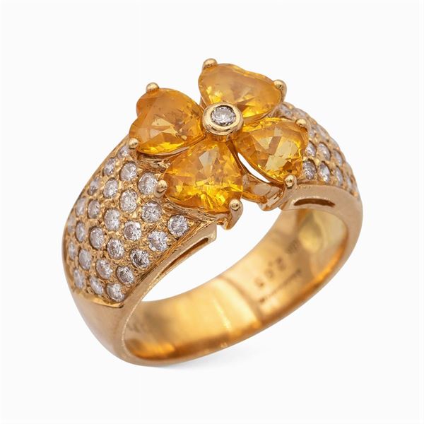 Sabbadini, anello in oro giallo 18kt con zaffiri gialli e diamanti