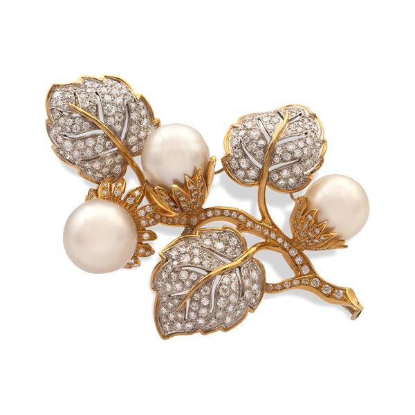 Floral ramage brooch with diamonds and South Sea pearls