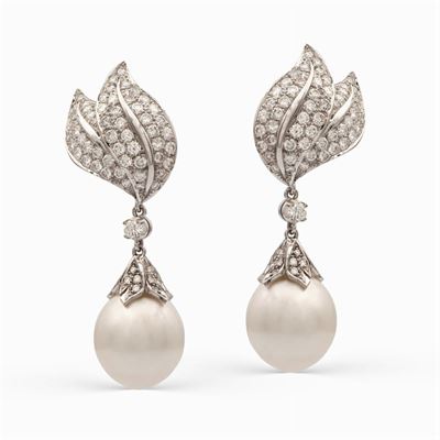 Orecchini Pendenti in Oro Bianco 18kt con Due Perle South Sea