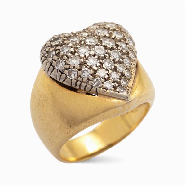 18kt yellow gold and diamond heart shaped ring