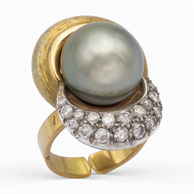 Anello in Oro Giallo e Bianco 18kt con Perla Tahiti e Diamanti