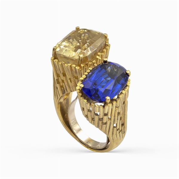Anello scultura in oro giallo 18kt con tanzanite e zaffiro giallo naturale