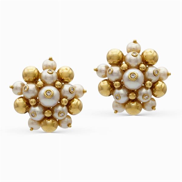 Trianon, lobe earrings