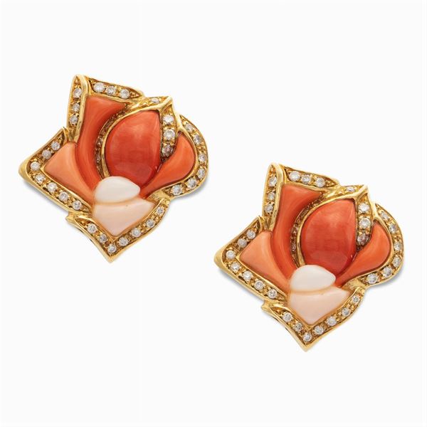18kt yellow gold, corals and diamonds lobe earrings  (1970/80s)  - Auction FINE JEWELS | WATCHES | FASHION VINTAGE - Colasanti Casa d'Aste