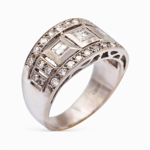 Anello a fascia in oro bianco 18kt e diamanti