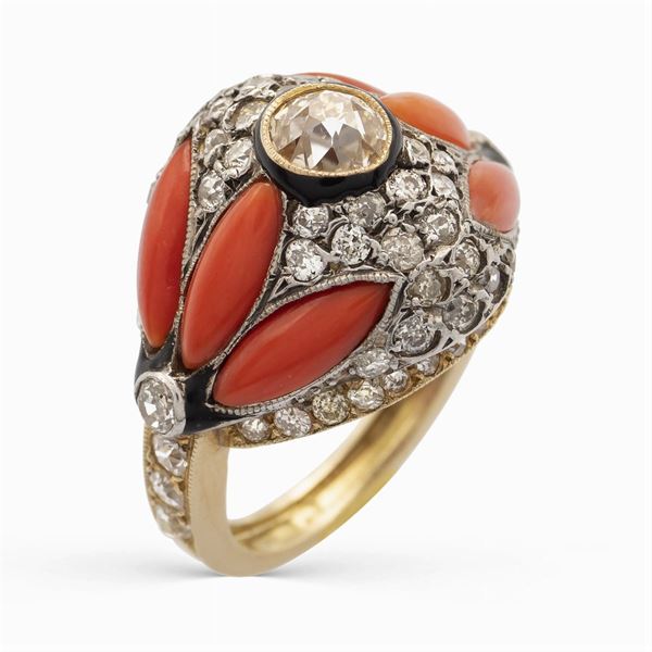 Anello Decò in platino e oro giallo 18kt con una rosa di diamante