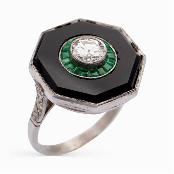 Anello Decò in platino con un diamante