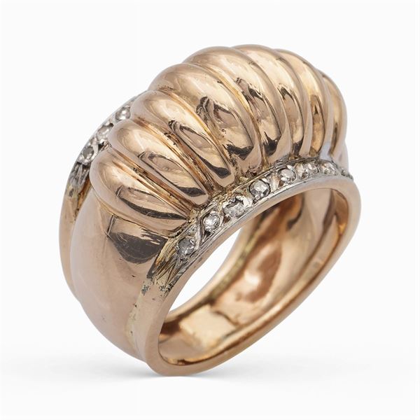 Anello bombé in oro rosa e platino
