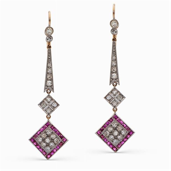 Platinum and yellow gold Deco' pendant earrings
