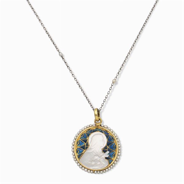 Pendente raffigurante Madonna in madreperla  - Asta GIOIELLI | OROLOGI | FASHION VINTAGE - Colasanti Casa d'Aste