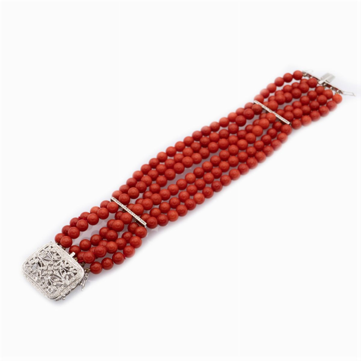 Bracciale in Oro Bianco 18kt Corallo e Diamanti