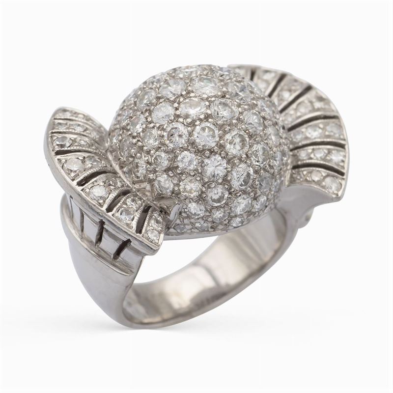Anello a Semisfera in Platino e Diamanti