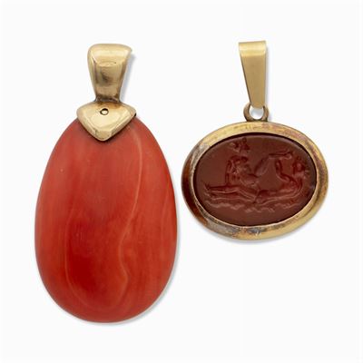 Due Pendenti in Oro Giallo 18kt
