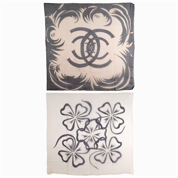 Chanel, due foulard vintage