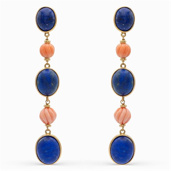 Orecchini pendenti in oro giallo 18kt  lapislazzulo e corallo rosa