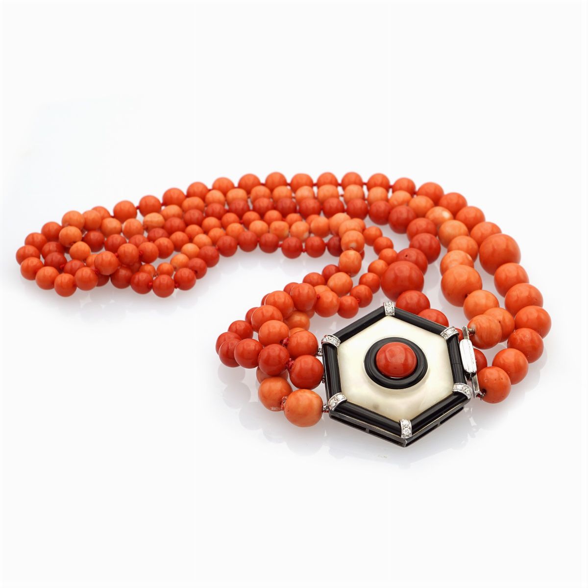 Collana a Tre Fili di Corallo Rosso e Rosa Salmone