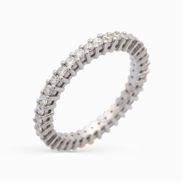 Anello fede in oro bianco 18kt e diamanti