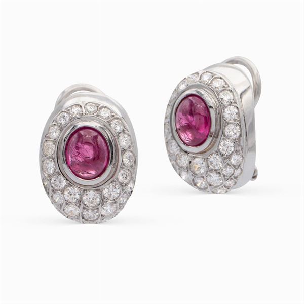 18kt white gold, rubies and diamonds lobe earrings