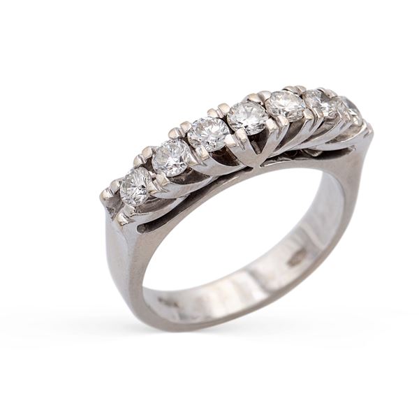 Platinum riviere ring with seven diamonds