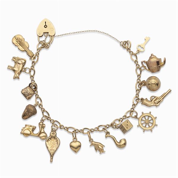 Bracciale charms in oro giallo 9kt