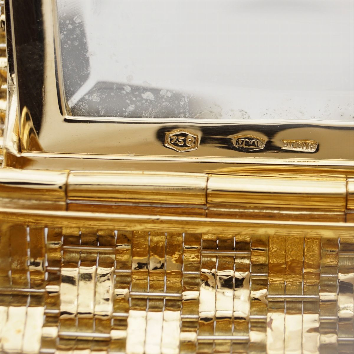 Bulgari Pochette in Oro Giallo 18kt e Diamanti
