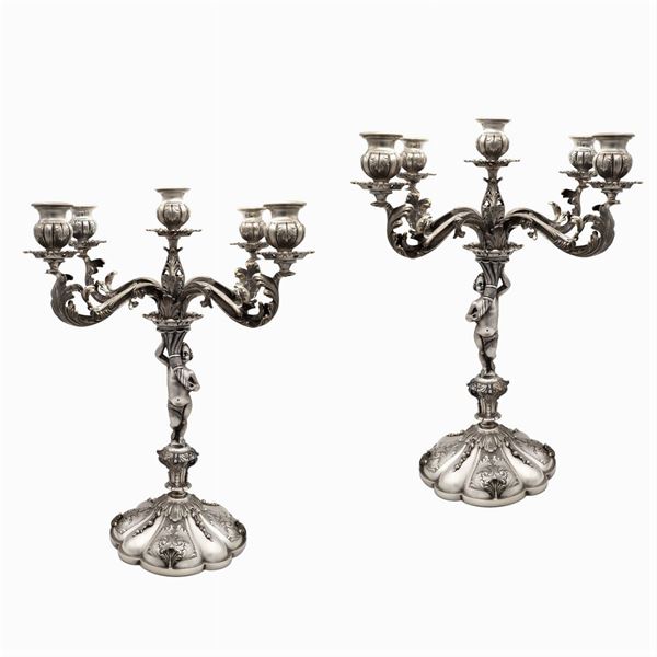 Coppia di candelabri in argento a cinque luci, collezione Vespasiani, Roma