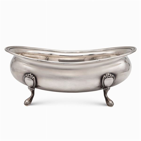 silver centerpiece