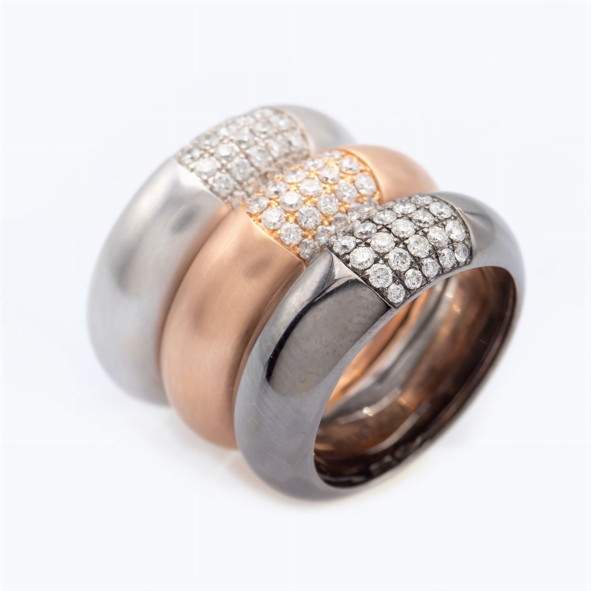 Tre Anelli in Oro a Tre Colori 18kt e Diamanti