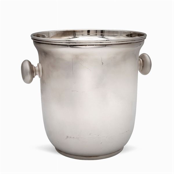 Silver ice bucket