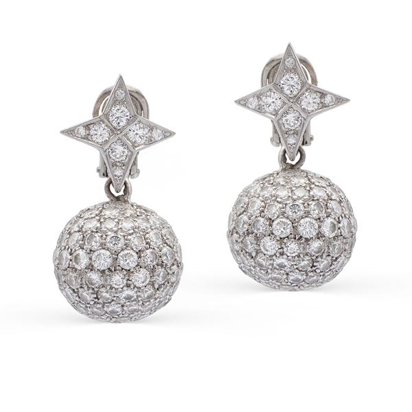 18kt white gold and diamond pendant earrings